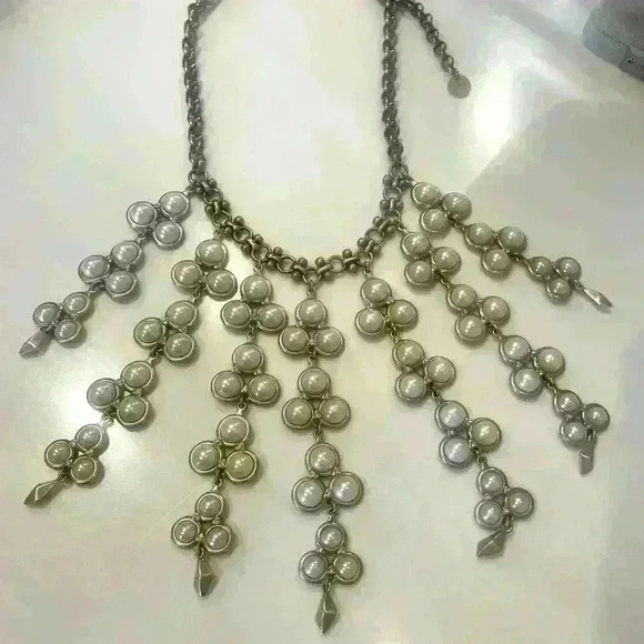 Stella & Dot Daliah Retired Bib necklace. - Picture 3 of 5